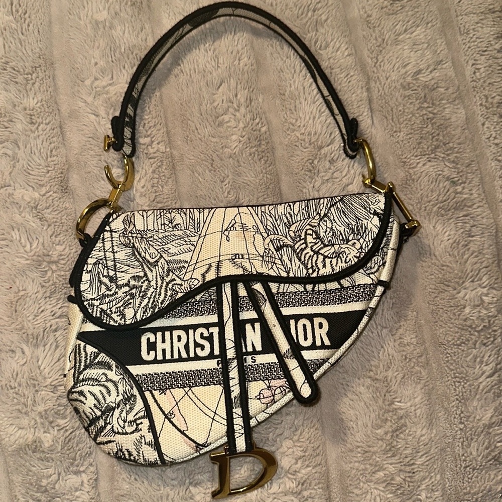 Authentic Christian Dior. SADDLE BAG Authentication code inside of bag